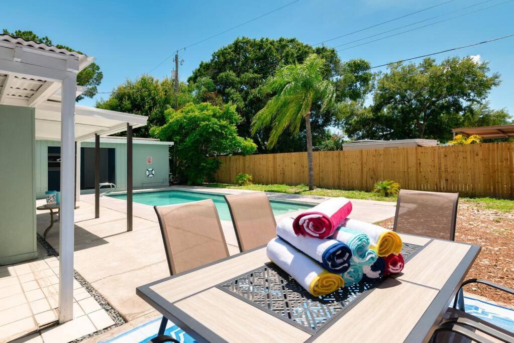 Villa Relaxing Pool For Family Getaway Close To Zoo, Busch Gardens, Restaurants And Shopping! *