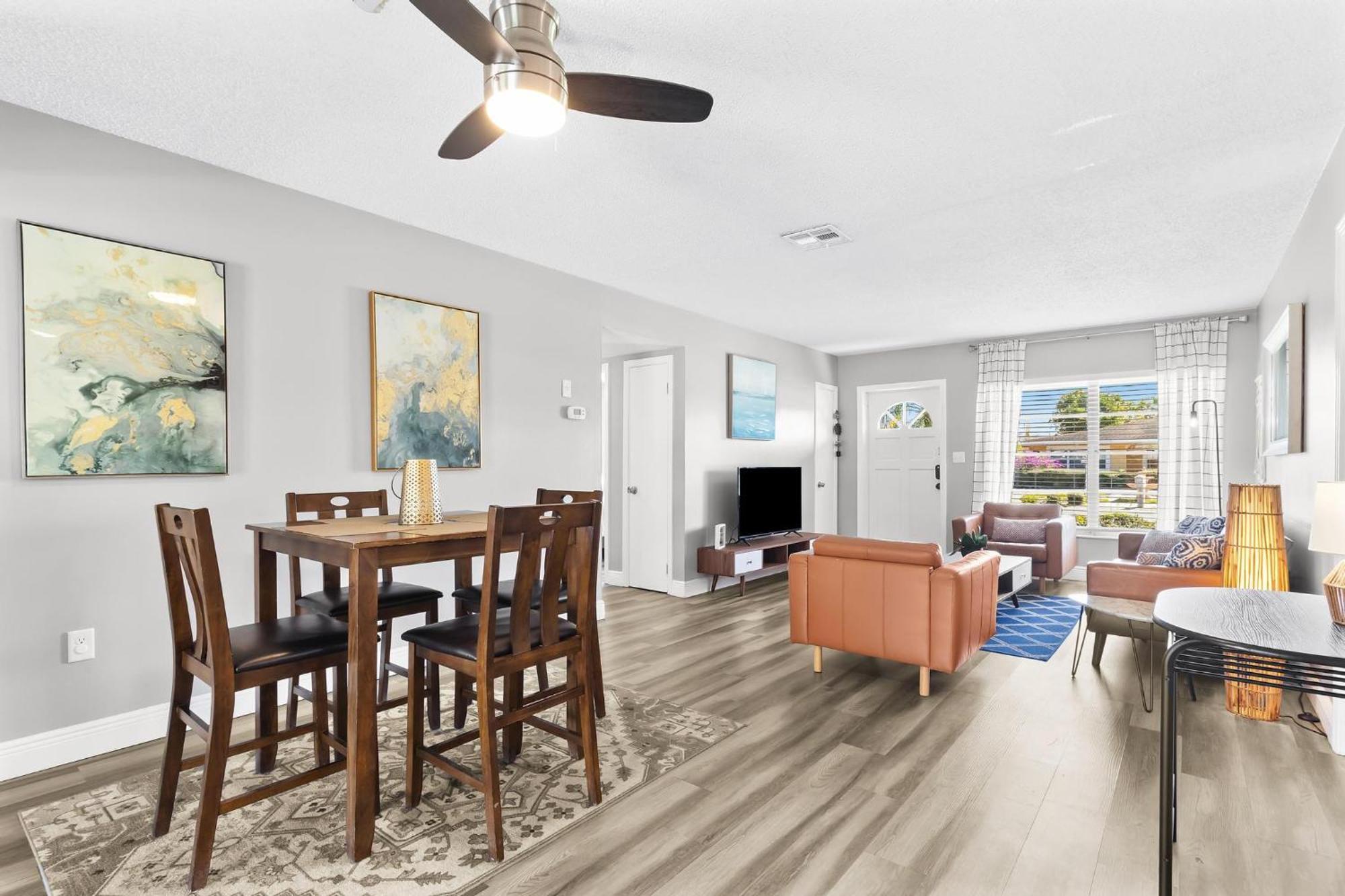 Relaxing Pool For Family Getaway Close To Zoo, Busch Gardens, Restaurants And Shopping! *