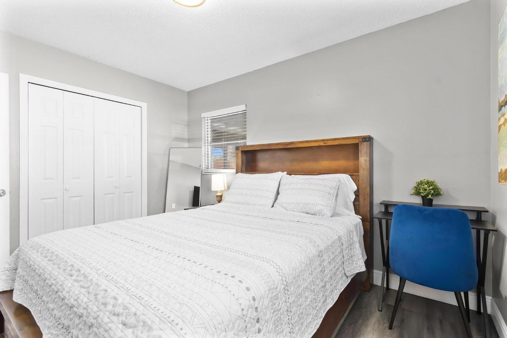 Villa Relaxing Pool For Family Getaway Close To Zoo, Busch Gardens, Restaurants And Shopping!